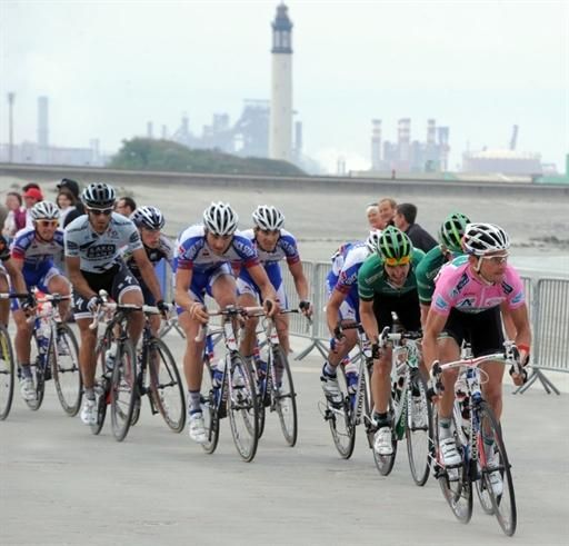 Race leader Thomas Voeckler (Europcar) would defend his GC position on the final day to win overall.