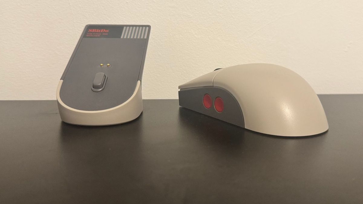 8BitDo Retro R8 gaming mouse