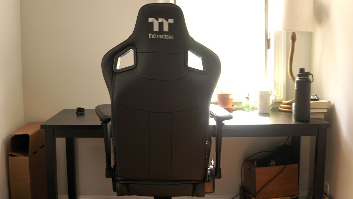 Thermaltake X Fit Real Leather Gaming Chair