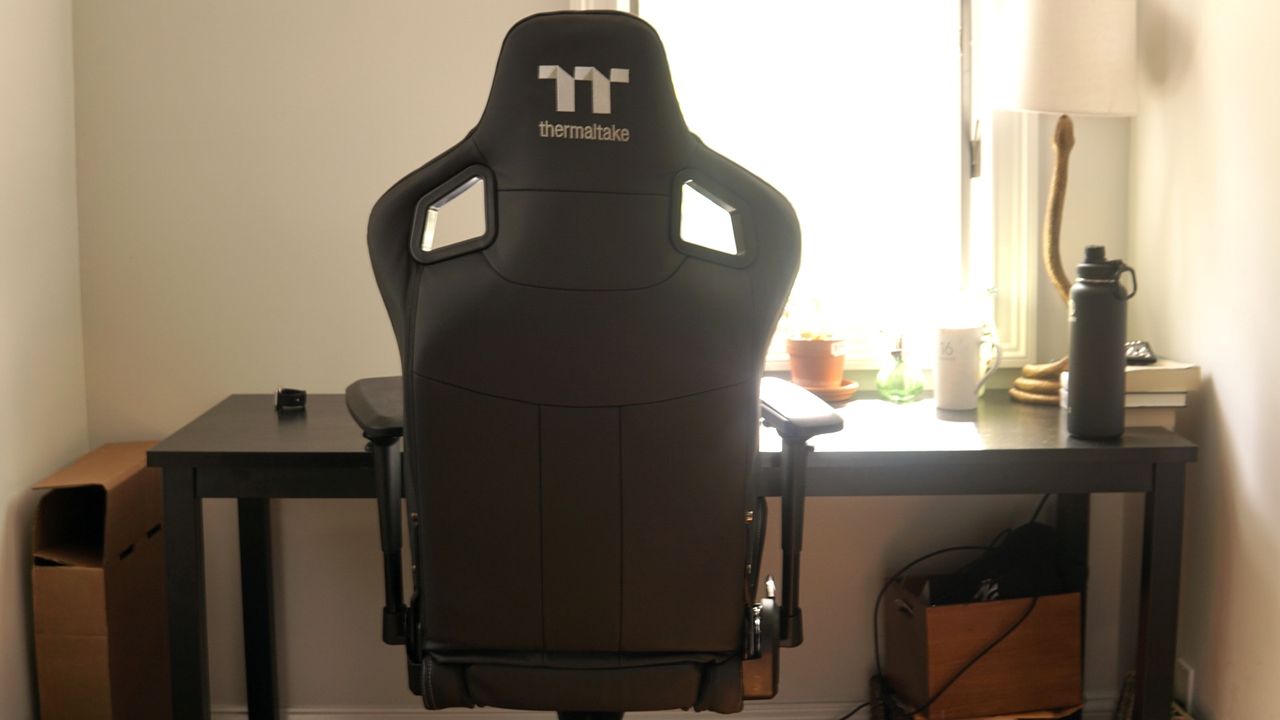 Thermaltake X Fit Real Leather Gaming Chair