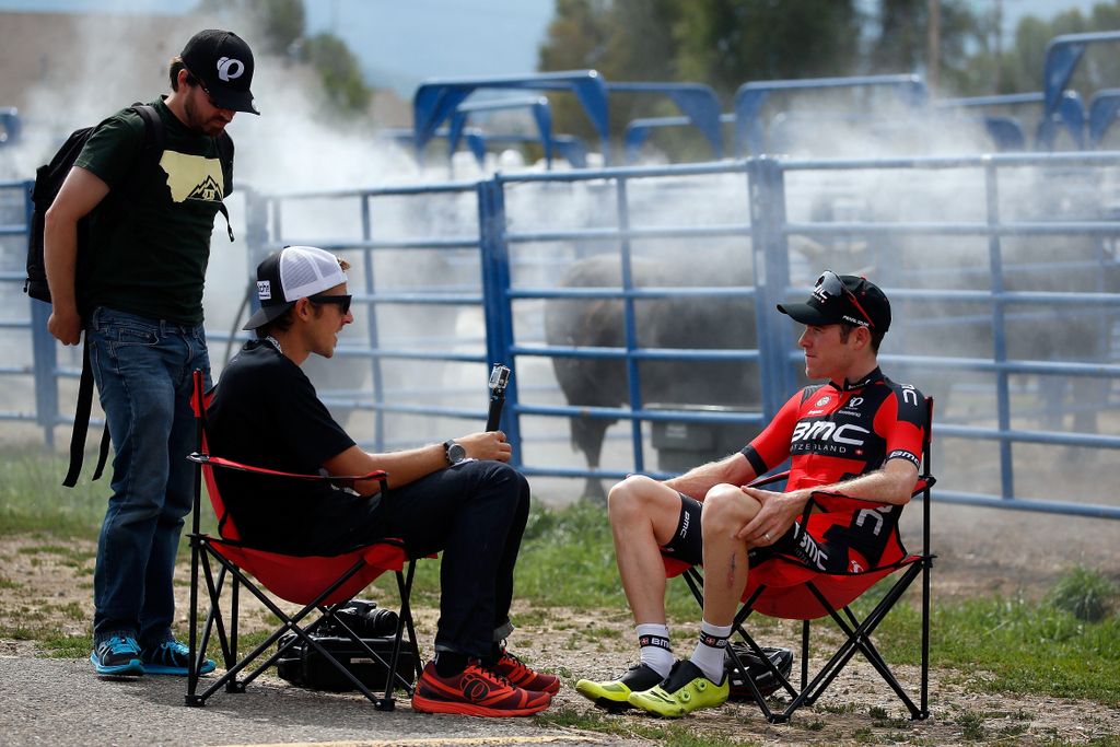 Brent Bookwalter (BMC) is interviews pre-stage