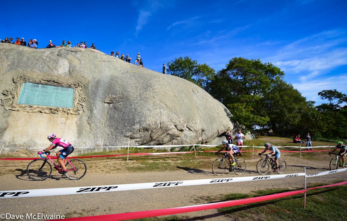 Courtenay McFadden (American Classic) leading group past Gloucester&rsquo;s big rock