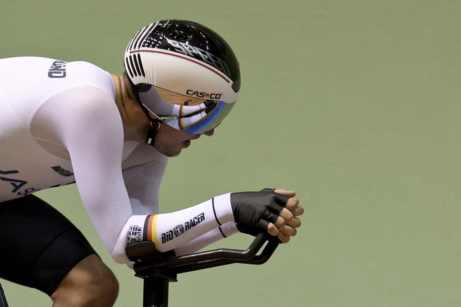 Domenic Weinstein in the individual pursuit