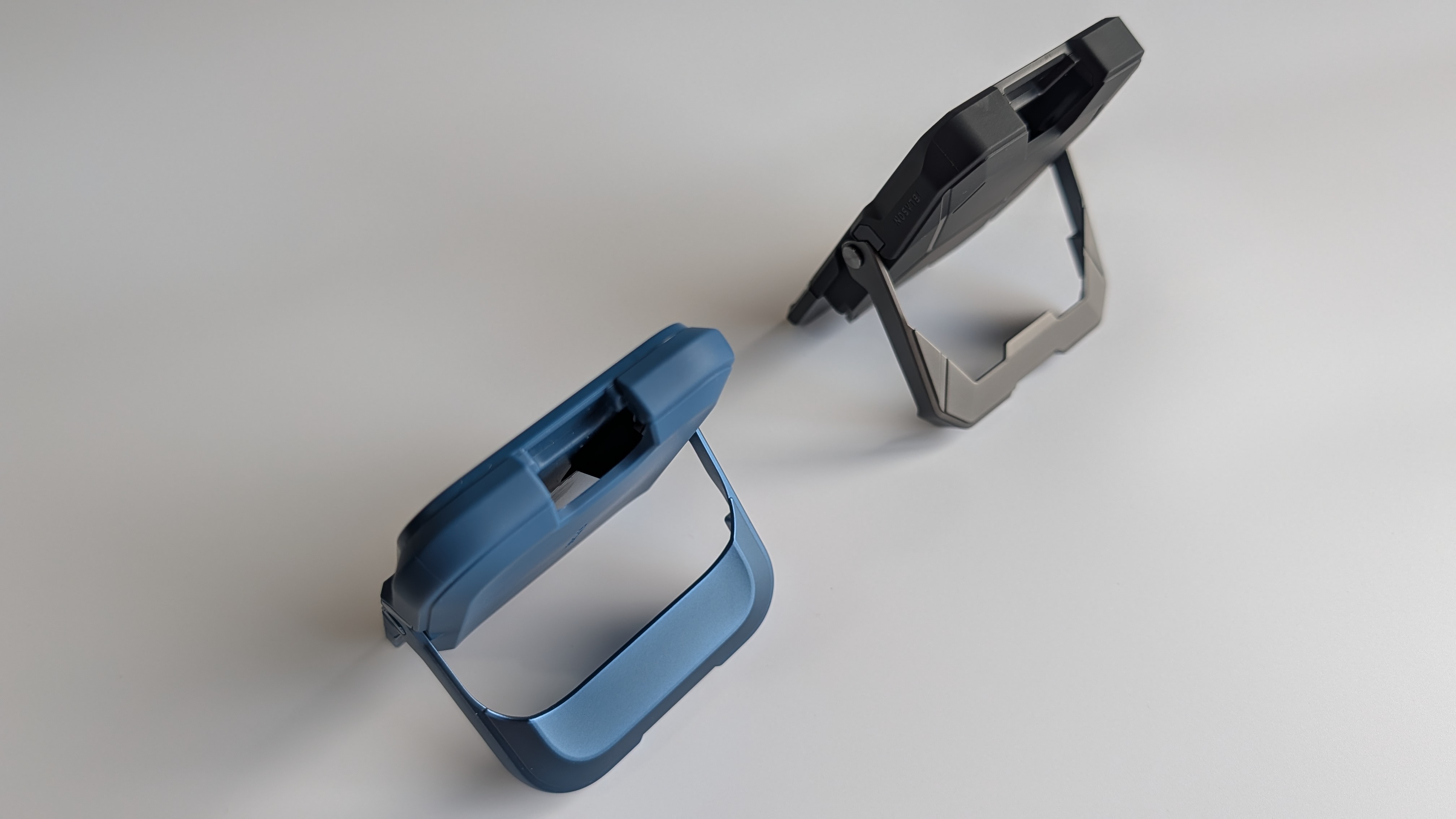 i-Blason and SUPCASE MagSafe wallets