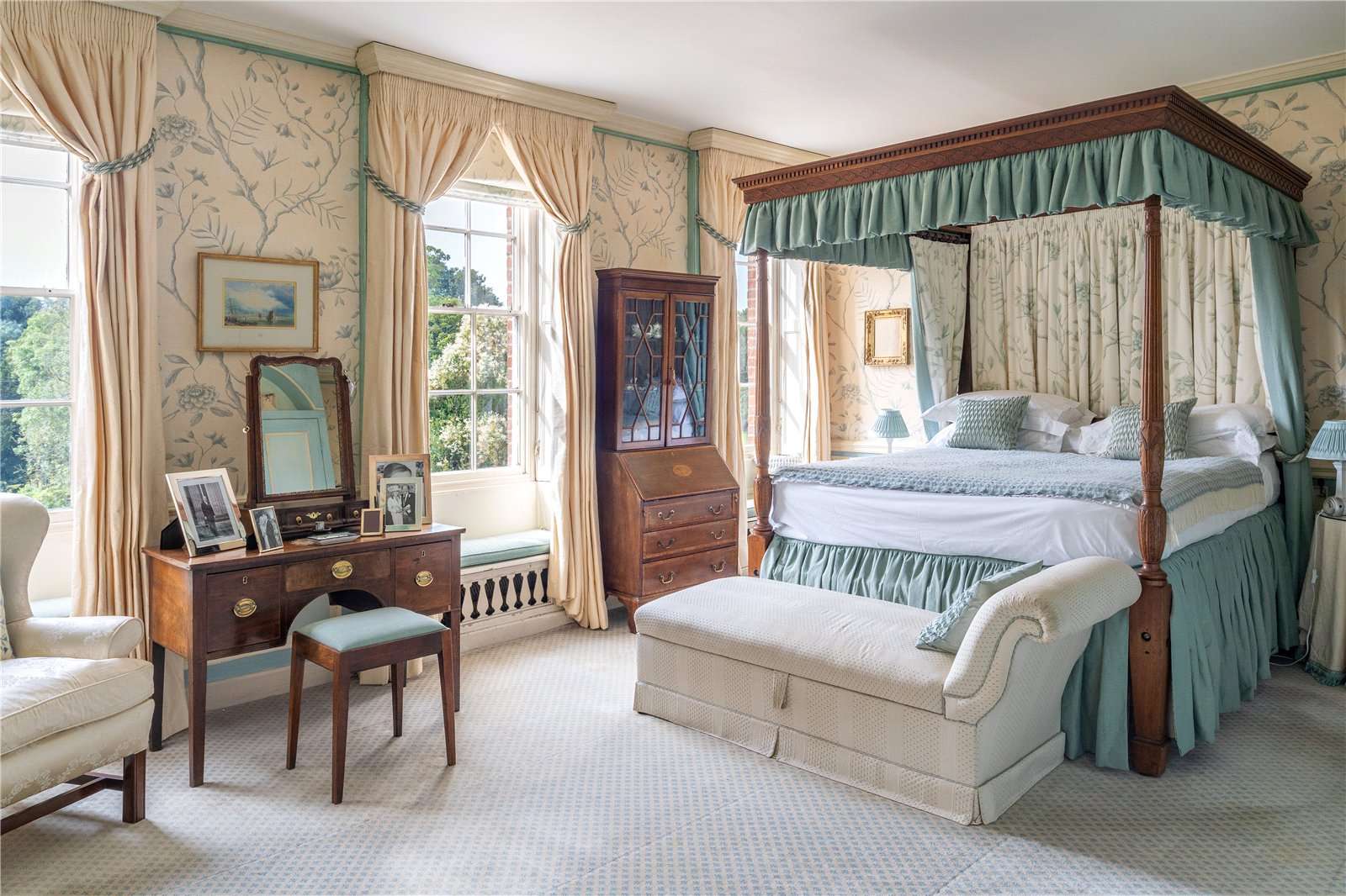 Property for Sale: Hunton Manor