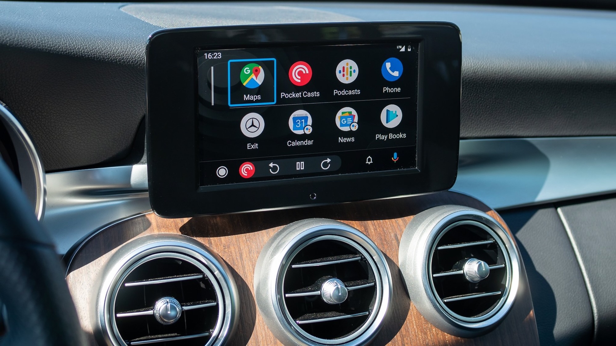 Android Auto update should finally fix Galaxy S22 bug, but results are  mixed