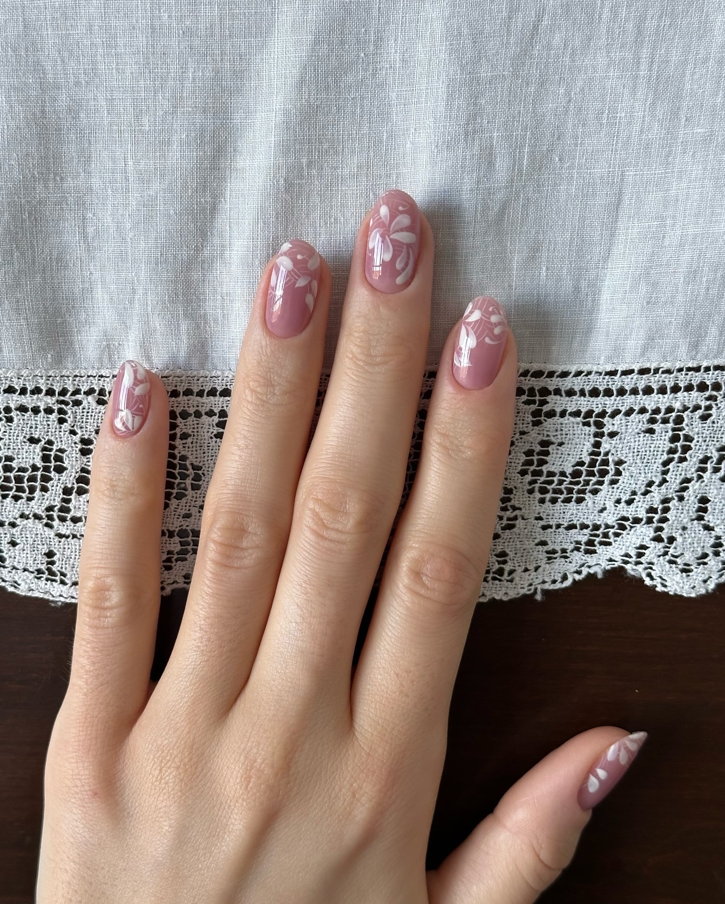 @saruhnails baby pink floral lace nails