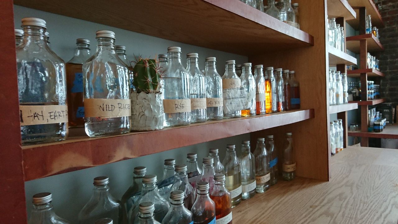 What the auto mode in this phone is capable of is sometimes incredible. Generally, the photo looks great and are full of color. But zooming in tells a different, worse story.