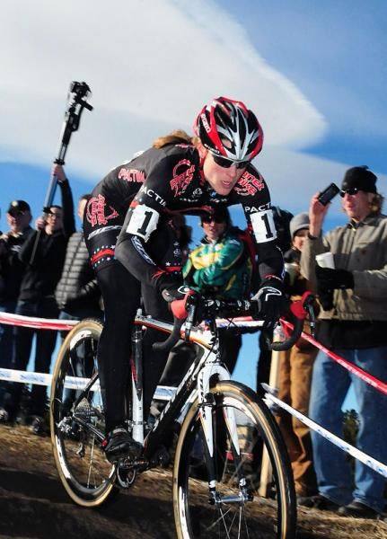 Katie Compton (Planet Bike) descending with a 30-second gap.