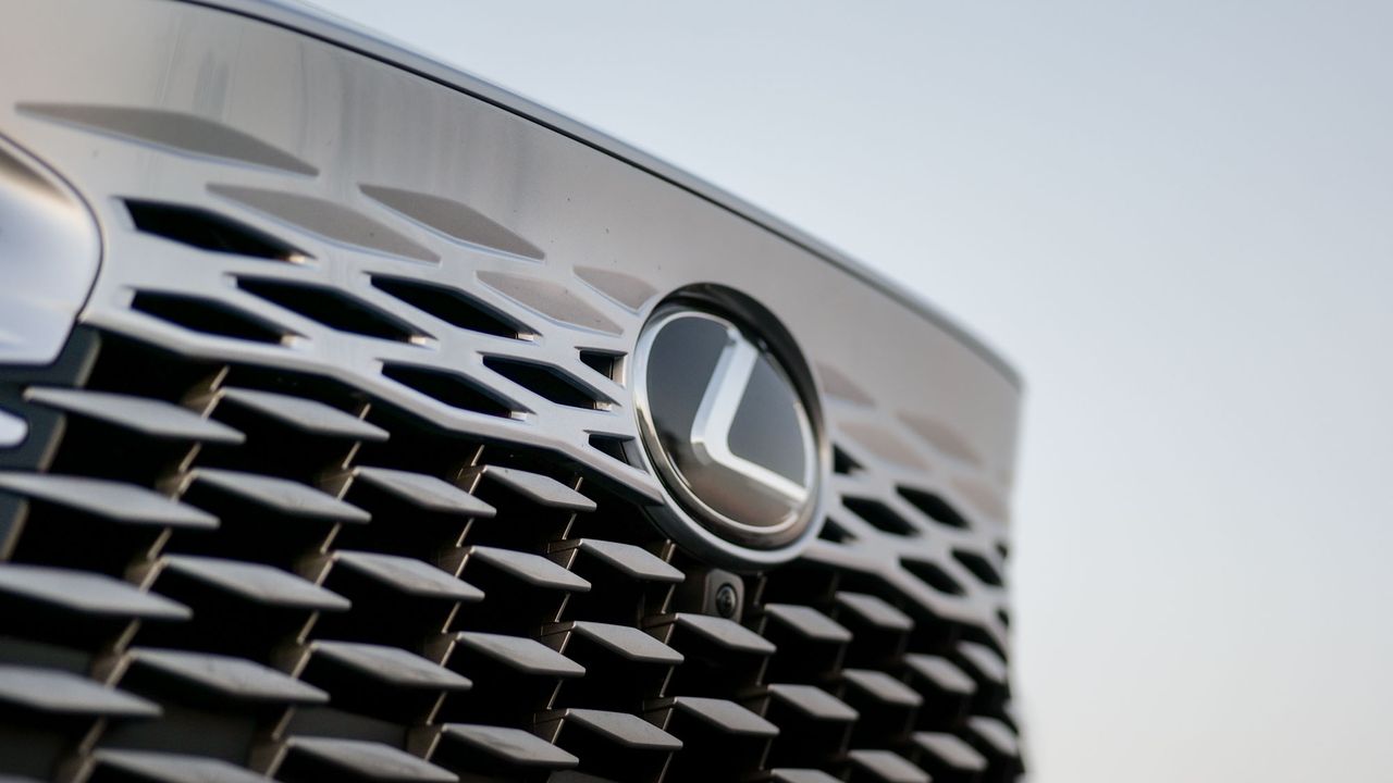 2024 Lexus RX450h+ Luxury PHEV test drive.