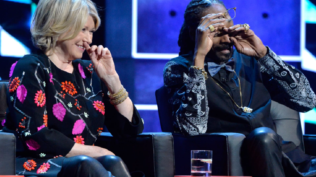 The Ultimate Timeline Of Martha Stewart And Snoop Dogg's Adorable