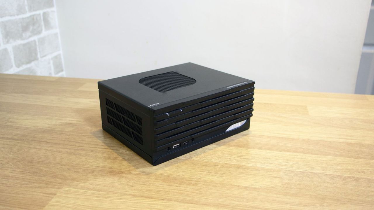 A photograph of the MSI Pro DP20Z 5M on a table