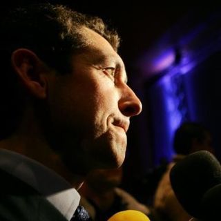 Roberto Heras talks to reporters at the launch of the 2005 Vuelta. The 2004 winner is pleased with the route for the next edition.