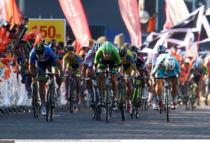Theo Bos sprints toward a stage victory