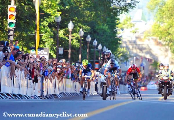 The event final, with Morkov zipping past Sanz to take the victory.