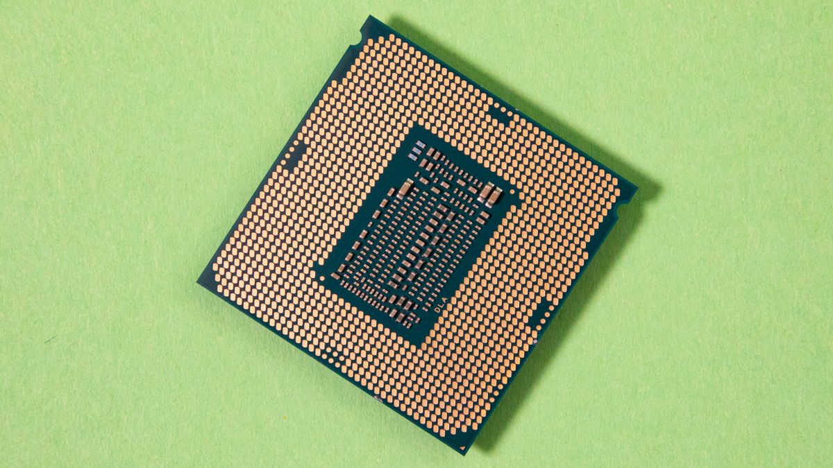 Intel Core i9-10900 (Comet Lake-S) 10-core processor pictured up