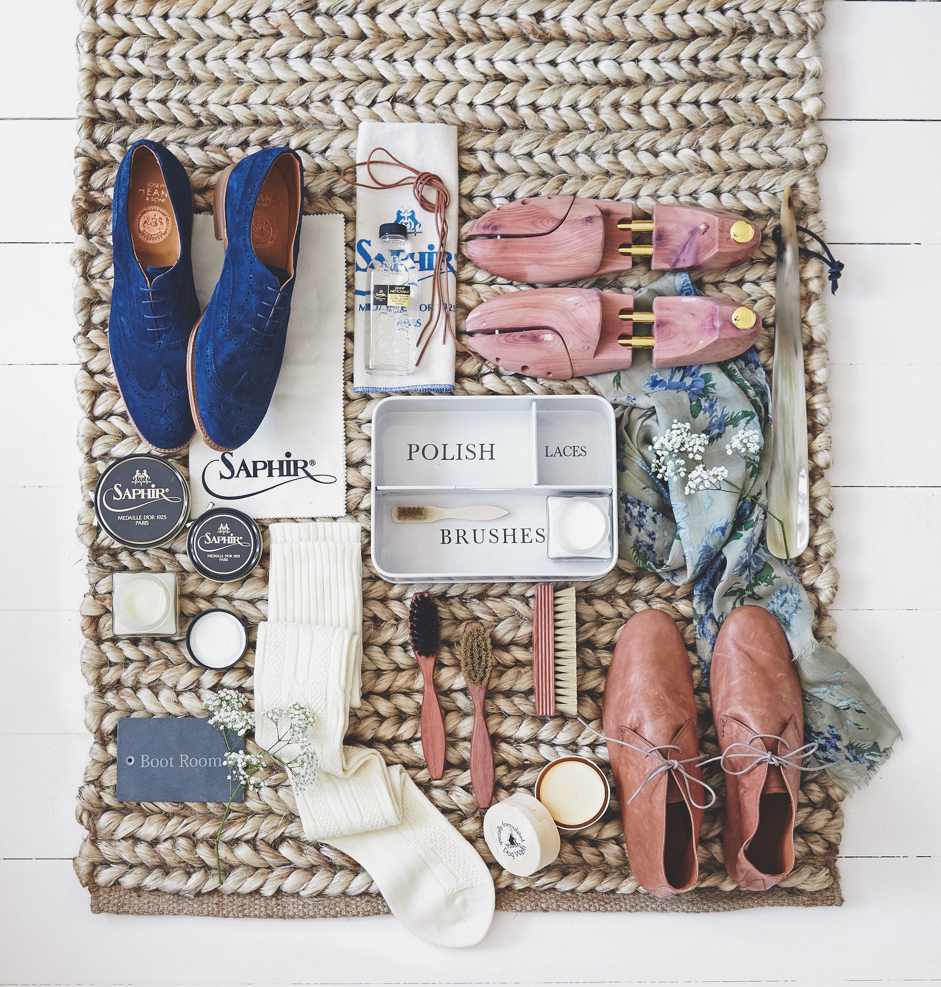 shoe cleaning kit and house cleaning kit