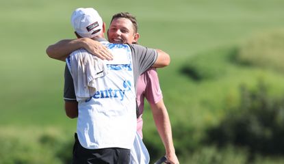 Cameron Smith Hugs Caddie