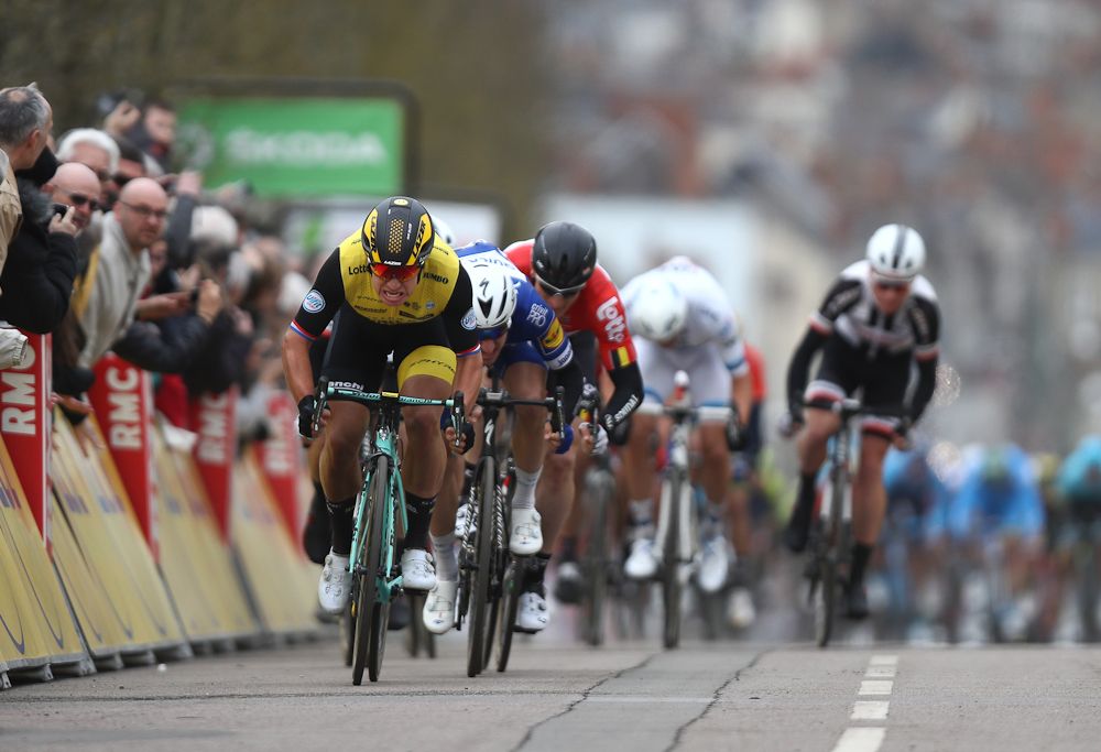 Dylan Groenewegen wins stage 2 at Paris-Nice