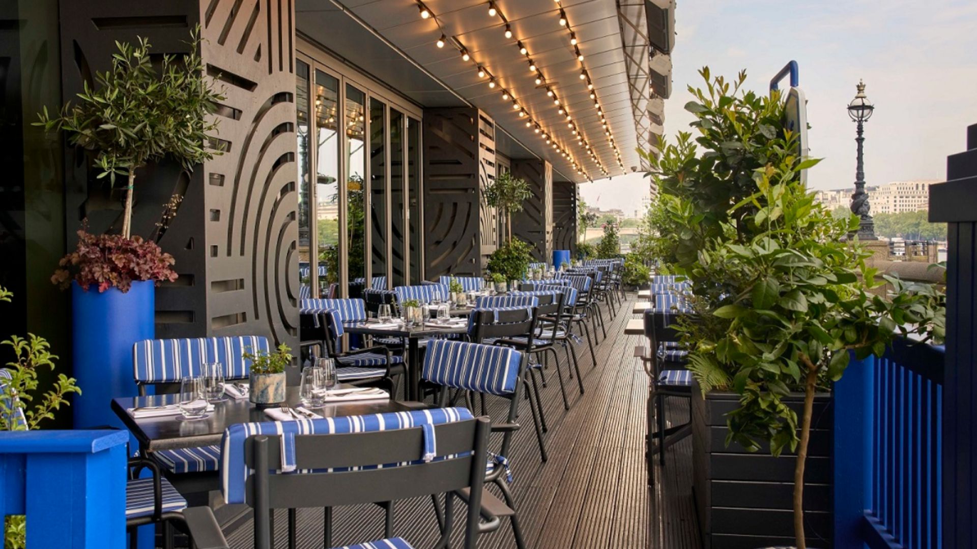 an image of the summer terrace at Sea Containers London
