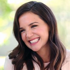 sydney, australia november 15 katie holmes speaks with families during a visit to ronald mcdonald house westmead on november 15, 2019 in sydney, australia photo by brendon thornegetty images