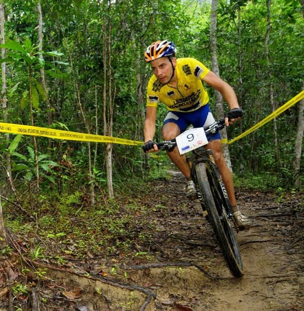 Fabian Giger (Rabobank-Giant) in the yellow leader's jersey