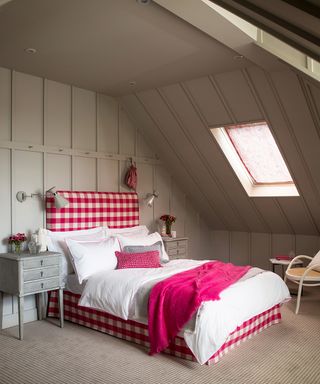 bedroom with gingham on the bed