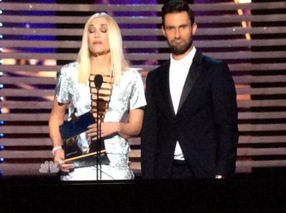 Gwen Stefani butchers Stephen Colbert's name while presenting his award