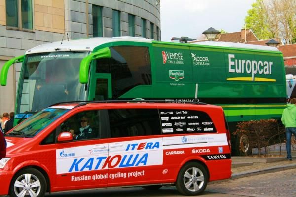 Team cars and buses