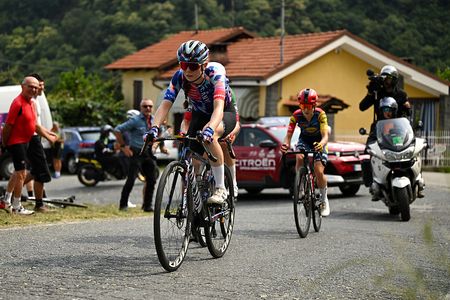 SALUZZO, ITALY - JUNE 07: Antonia Niedermaier of Germany and Team CANYON//SRAM zondacrypto leads the breakaway during the 37th Giro d'Italia Women 2026 - Stage 9 a 145km stage from Saluzzo to Saluzzo / #UCIWWT / on June 07, 2026 in Saluzzo, Italy. (Photo by Luc Claessen/Getty Images)