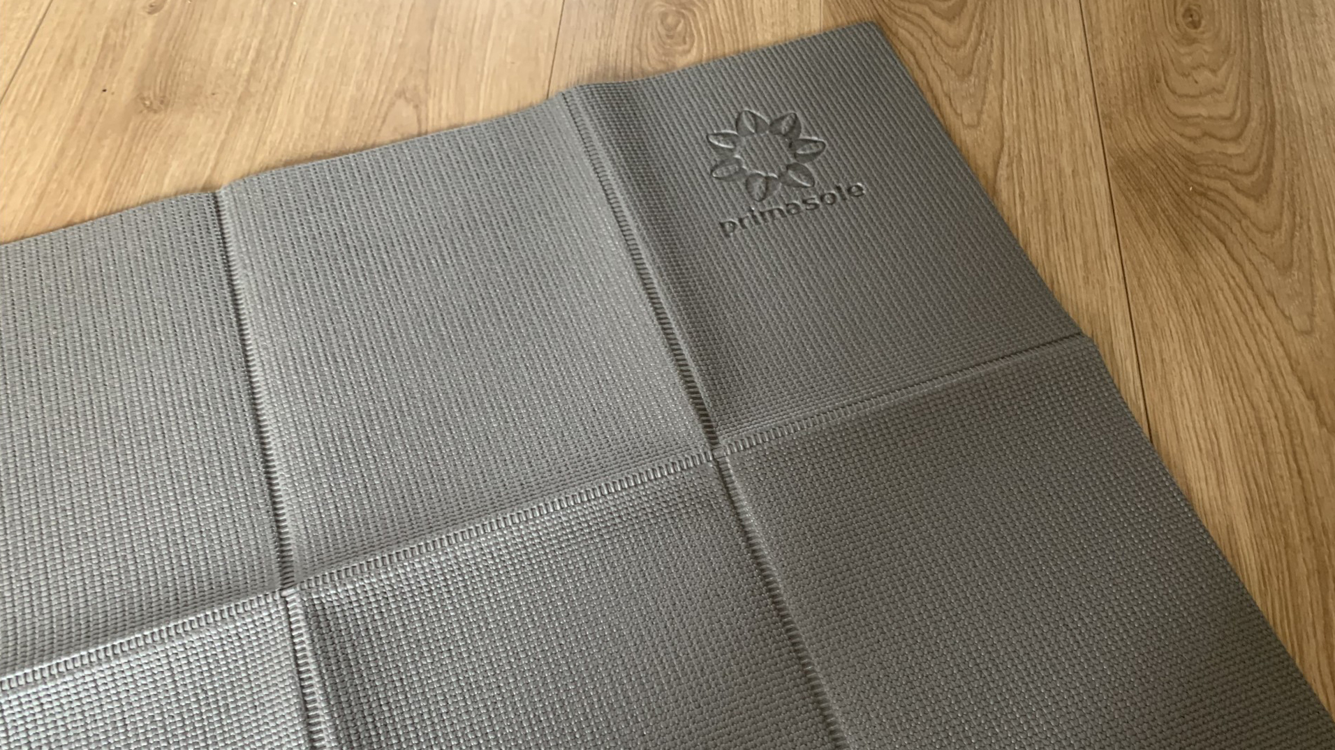 Primasole folding yoga mat