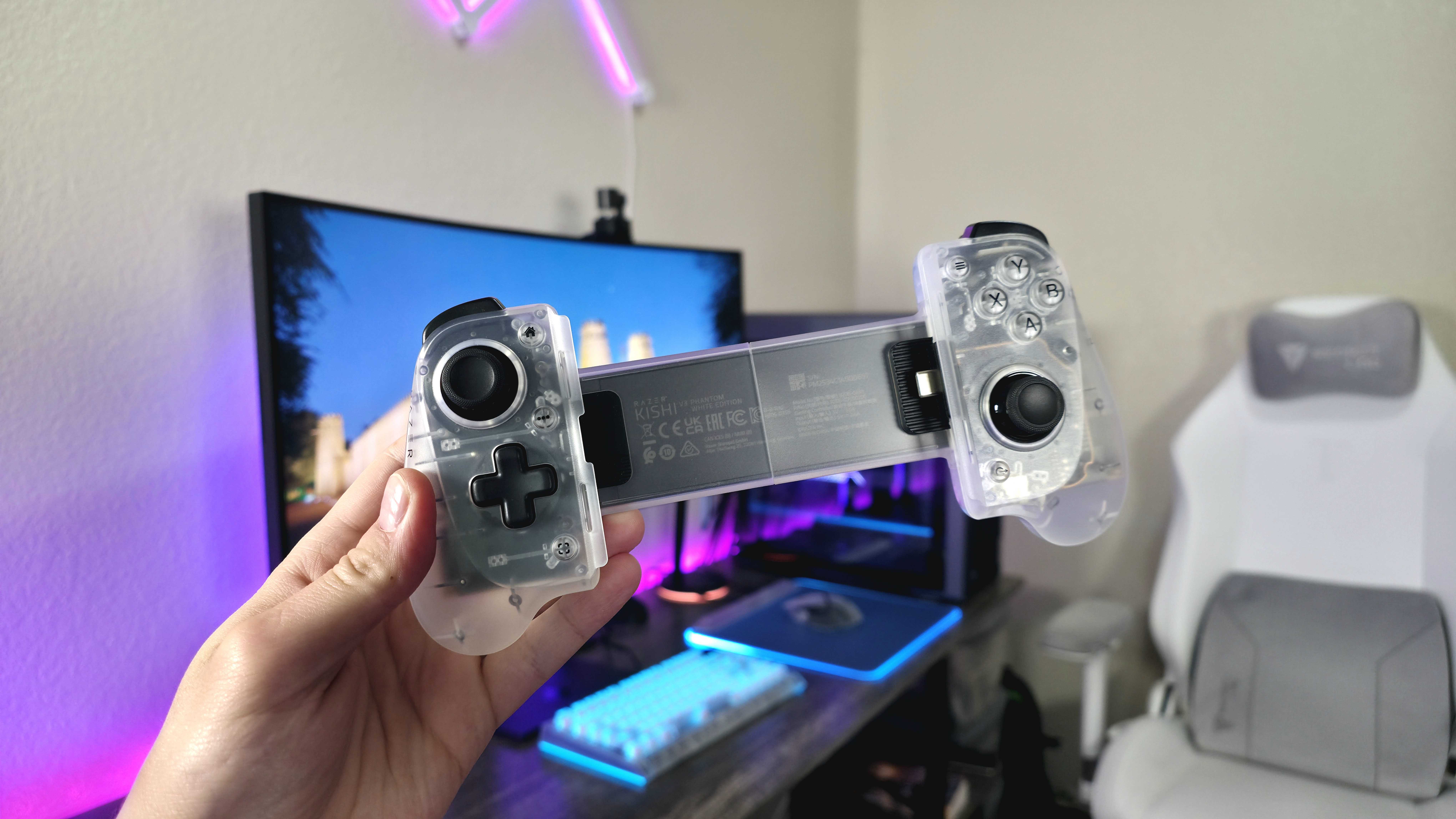 Image of the Razer Phantom White Collection.