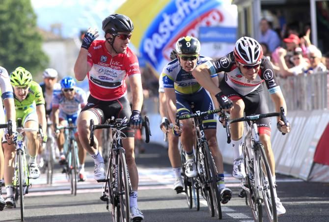 Mark Cavendish (Omega Pharma - QuickStep) and Giacomo Nizzolo (RadioShack - Leopard)
