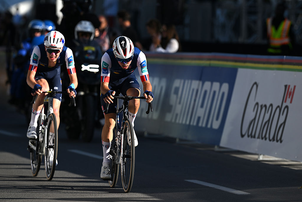 Lancelot Gayant and Simon Defrance and Team France compete in the chase group