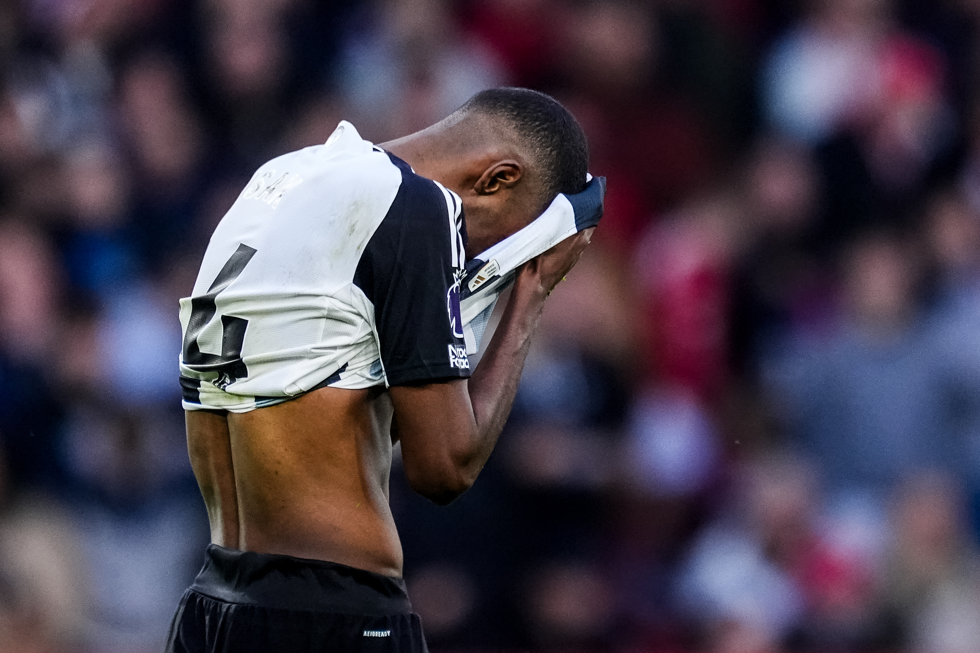 Newcastle United striker Alexander Isak rues a missed chance in the Premier League for the Magpies