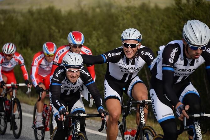Marcel Kittel (Giant-Shimano) enjoys a laugh with teammate Johannes Frohlinger