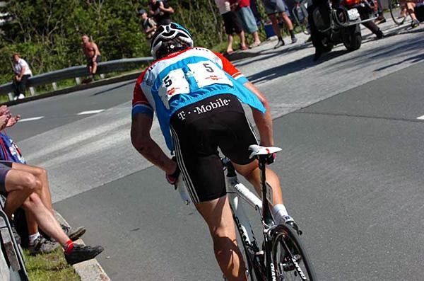 Kim Kirchen (T-Mobile) goes up the climb.