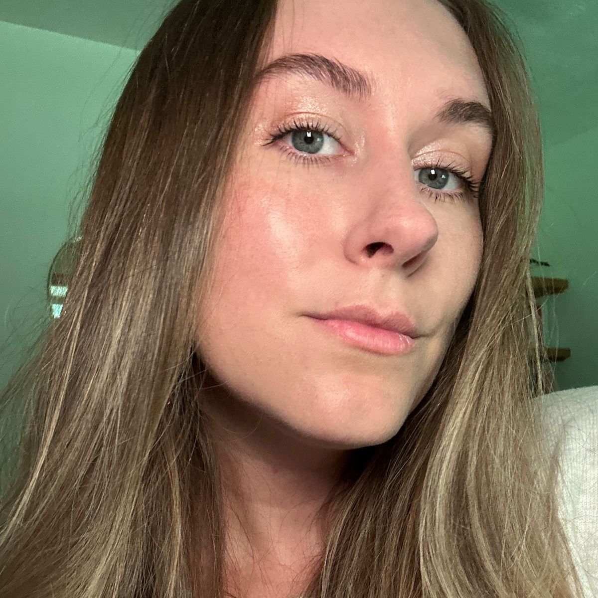 Sabrina Carpenter and Addison Rae Love This TikTok-Famous Eye Shadow, so I Put It to the Test