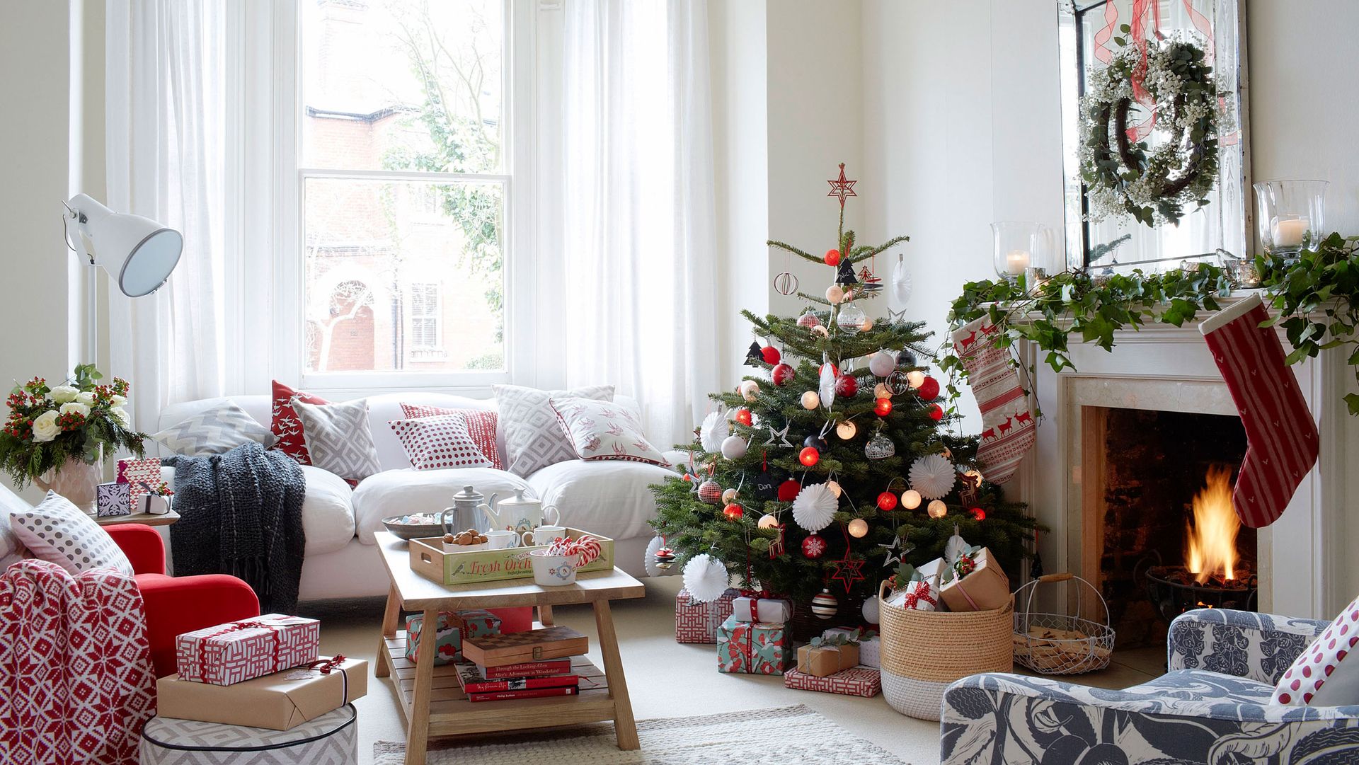 41 budget Christmas decorating ideas for a festive home | Ideal Home