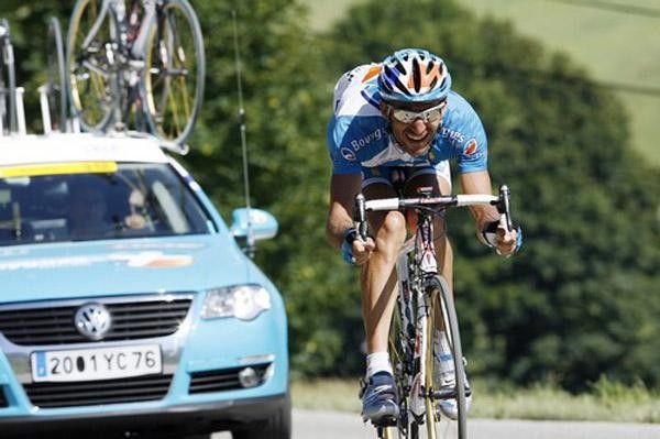 Laurent Lefevre (Bouygues Telecom) descends to the finish