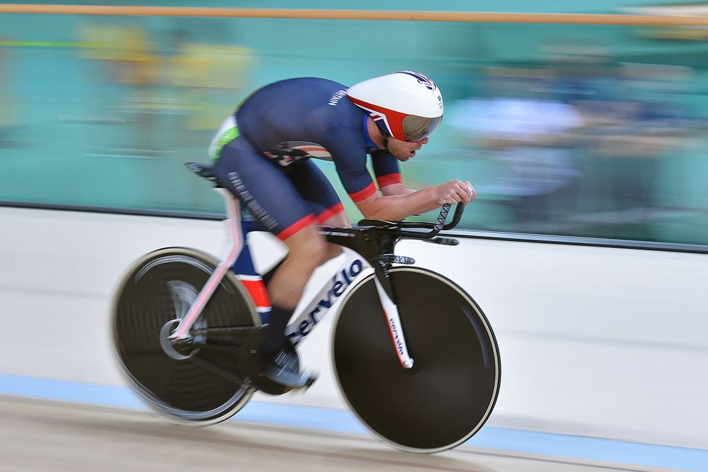 Mark Cavendish during his individual pursuit