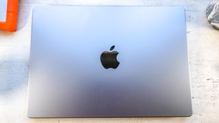 The MacBook Pro 2021 (14-inch) closed, focused on the lid