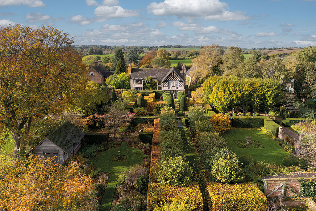 Houses for sale with impressive gardens: Wollerton Old Hall, Wollerton, Market Drayton