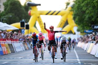 Jhonatan Narvaez (Ineos Grenadiers) wins the Down Under criterium from the breakaway