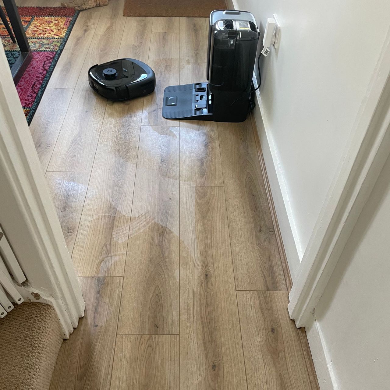 Eufy Robot Vacuum Omni E25 mopping floors