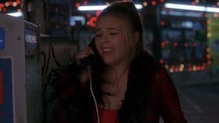 Cher crying while talking on the phone in Clueless