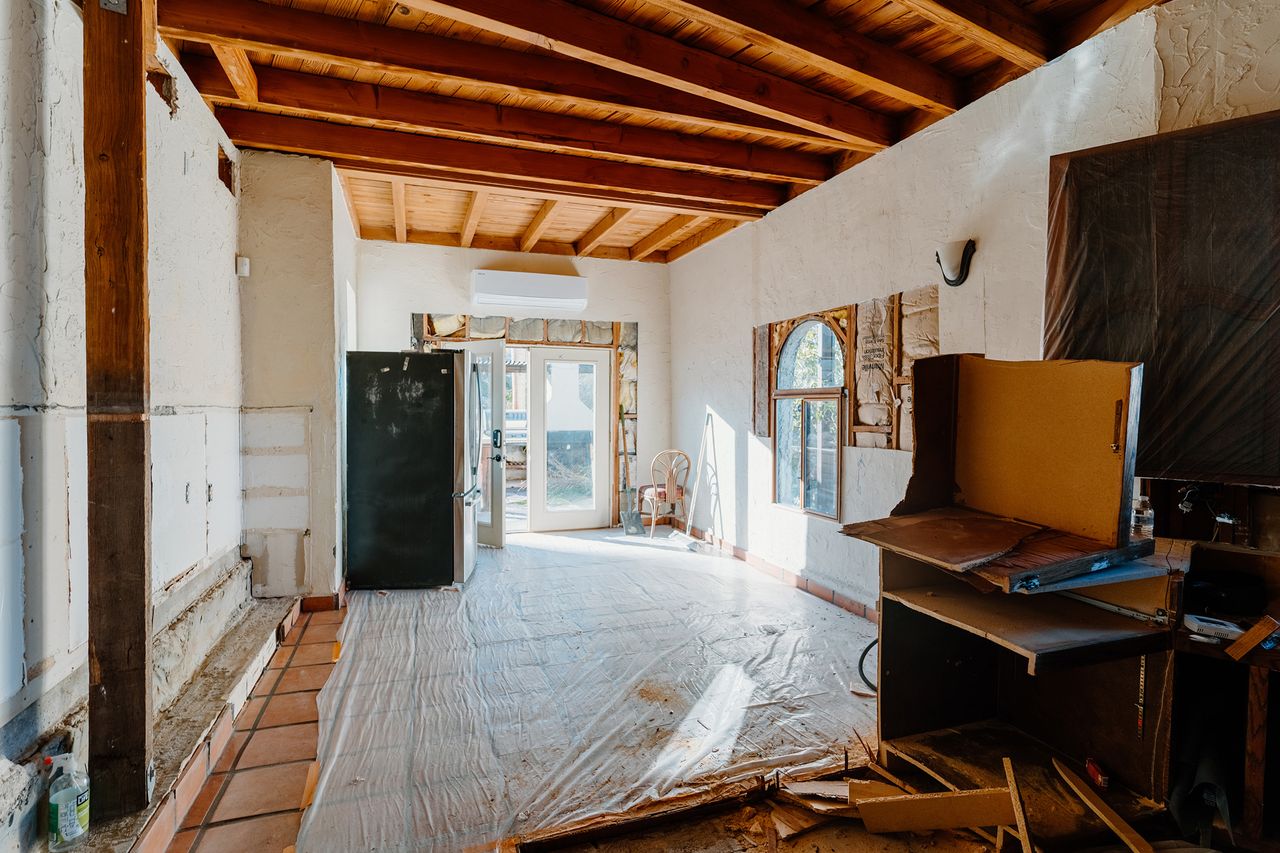 Before image bobby berk casa tierra