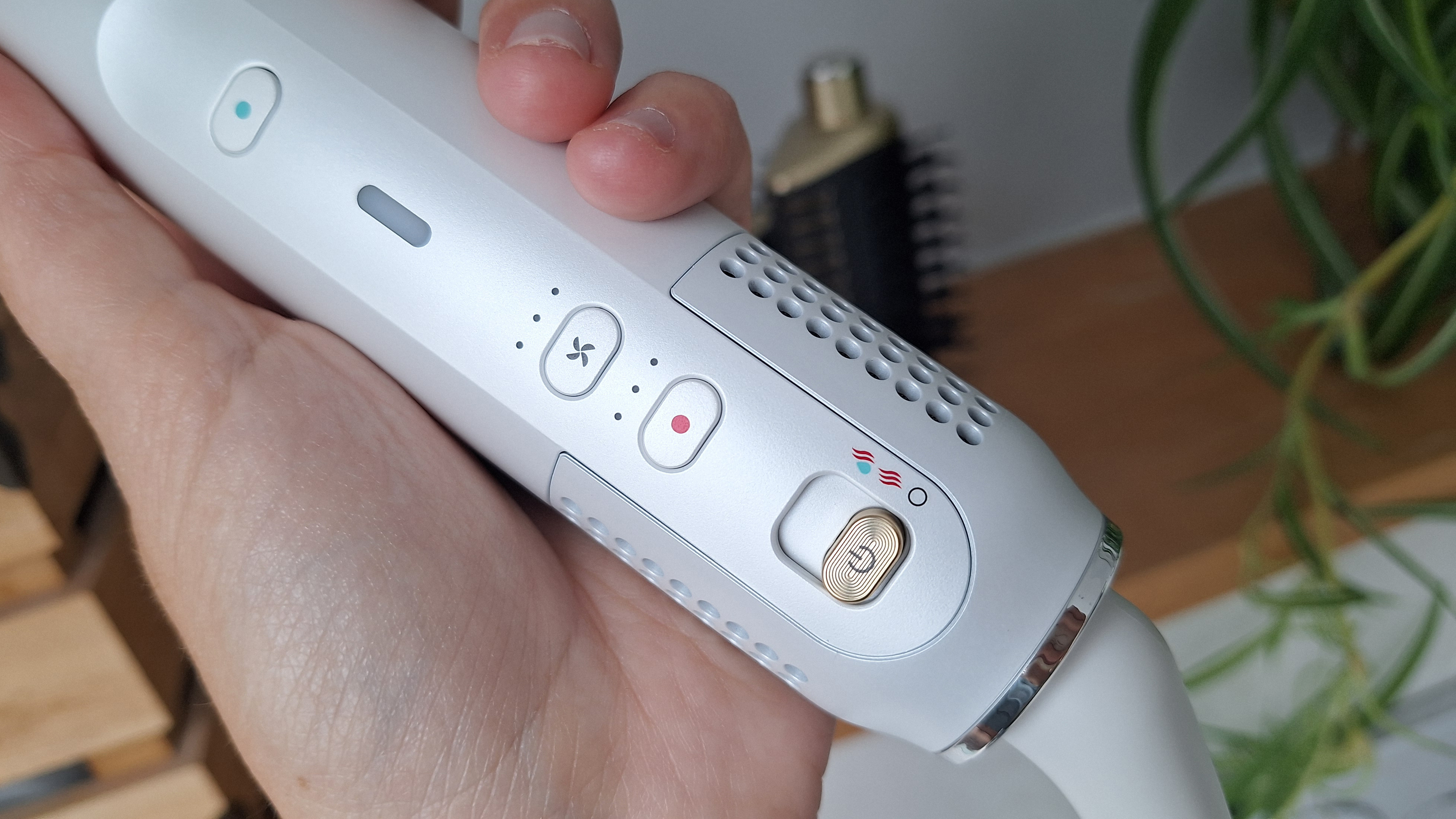 Close-up of the controls on the Shark Glam Multi-Styler tool