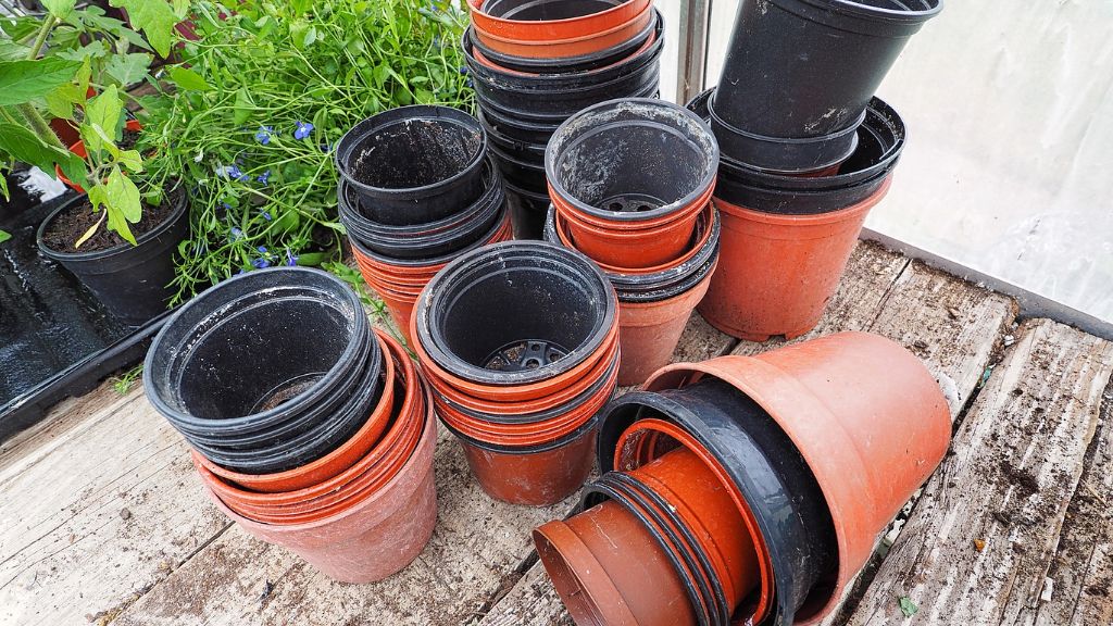 Stacked plastic planters