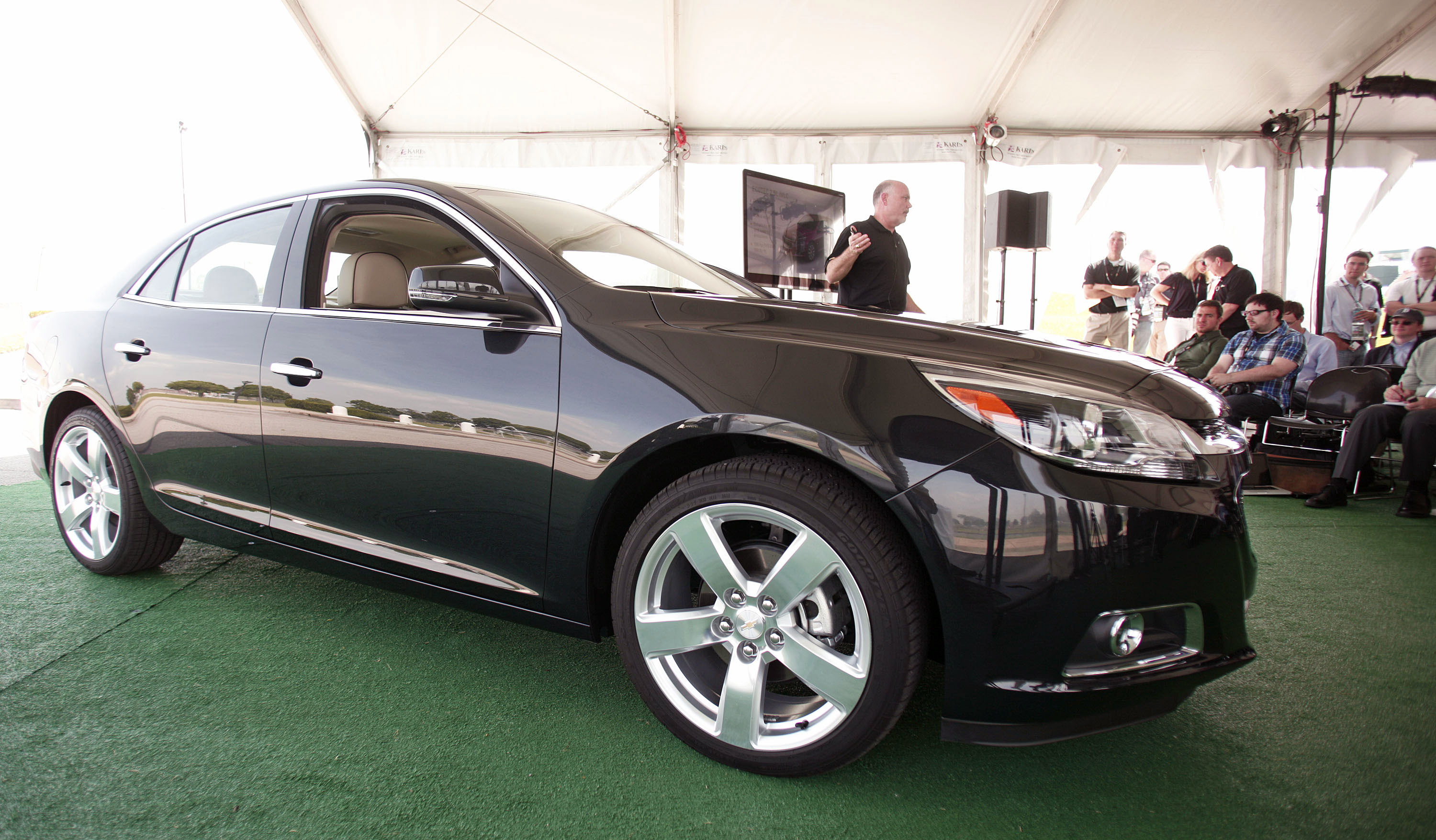 Ahead of Barra’s Congress date, GM recalls more cars